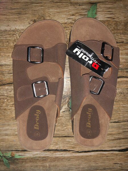 Sandales en cuir marron