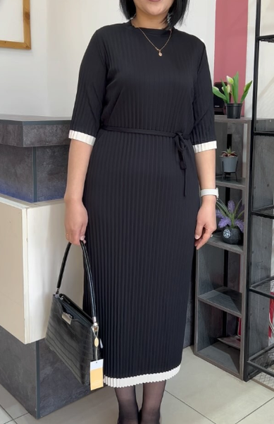 Платье черное