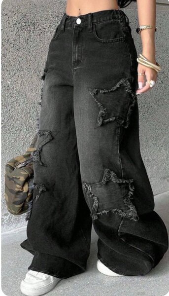 Jean large noir déchiré
