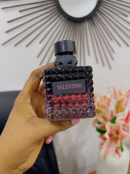 Valentino Donna Born In Roma Intense