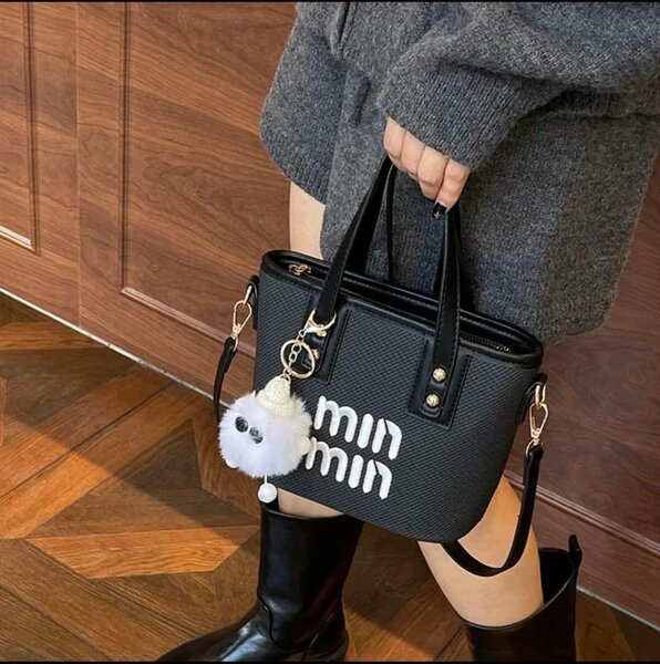 Sac à main noir tendance