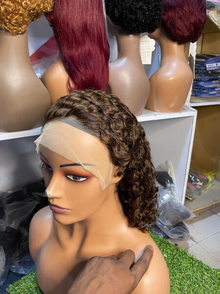 Perruque bouclée L16