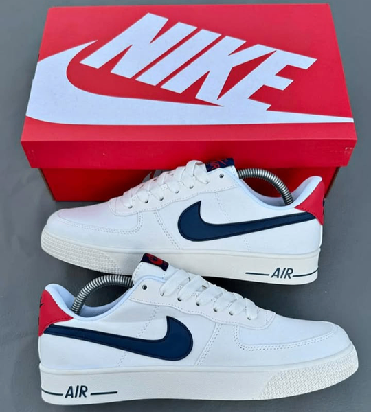 Baskets Nike Air blanches