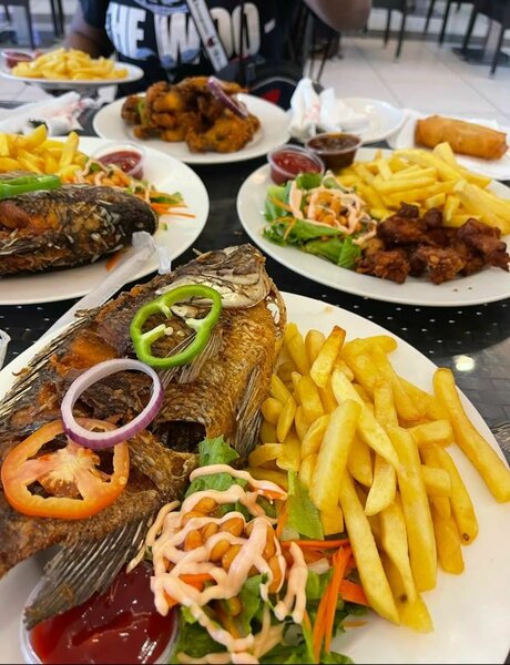 Assiette de poisson et frites