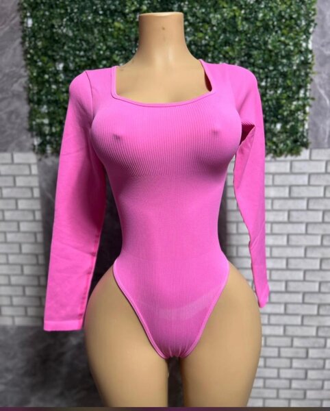 Lot de tenues moulantes féminines