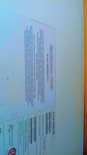 MacBook Pro 14" 1TB SSD