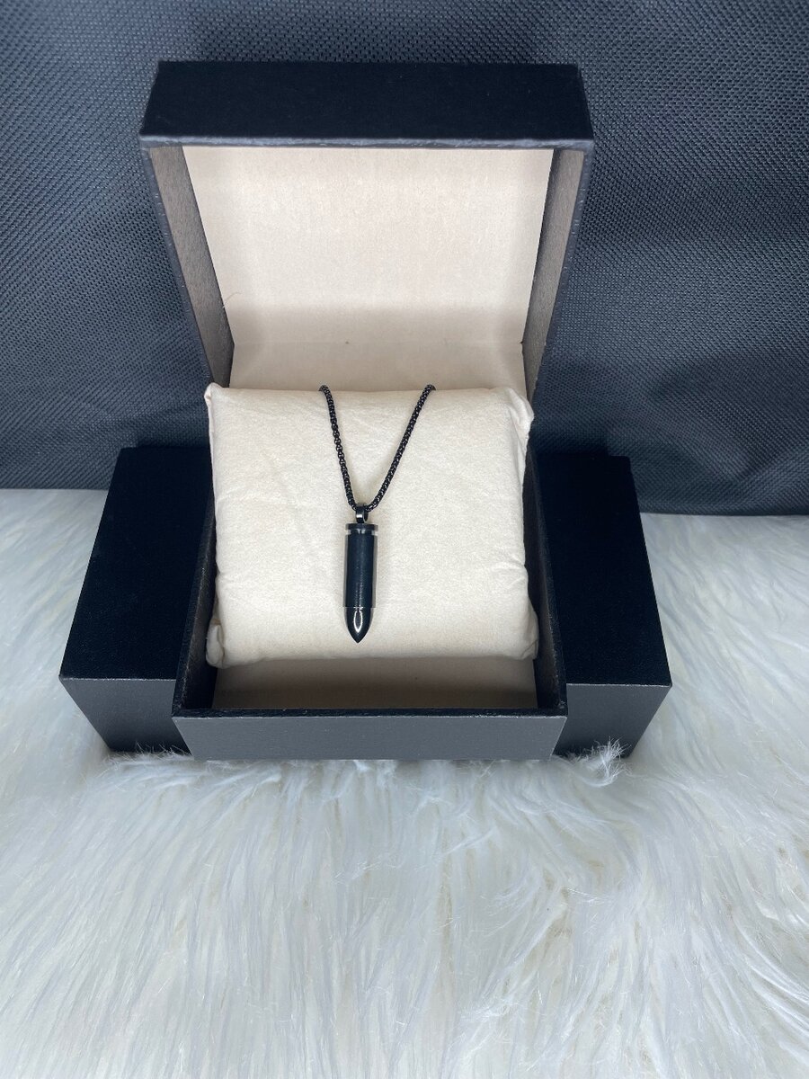 Pendentif Balle Noire Élégant