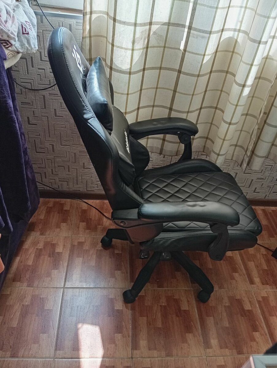 Игровое кресло, б/у