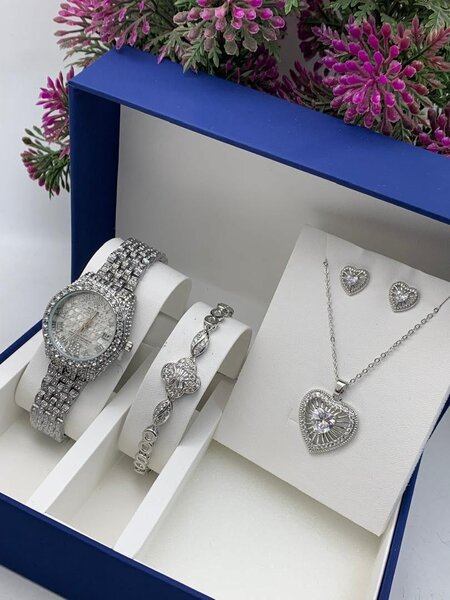 Ladies jewelry set