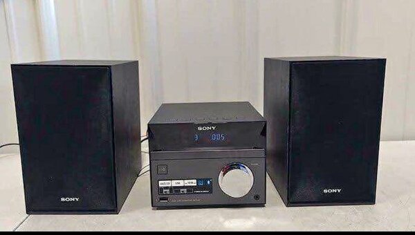 Sony Chaîne Hi-Fi - Haut-parleurs inclus