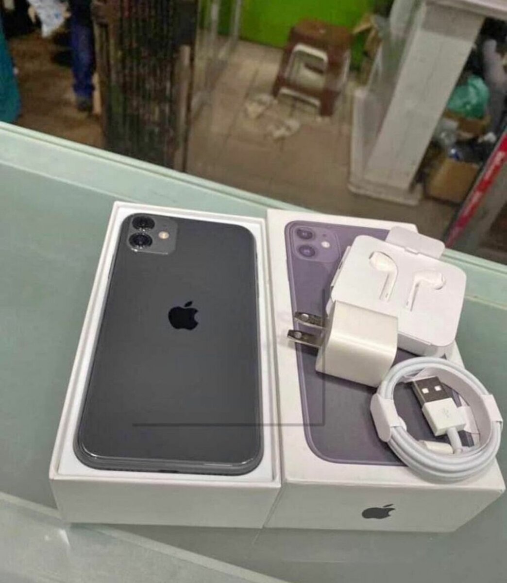 iPhone 11 Neuf avec Accessoires