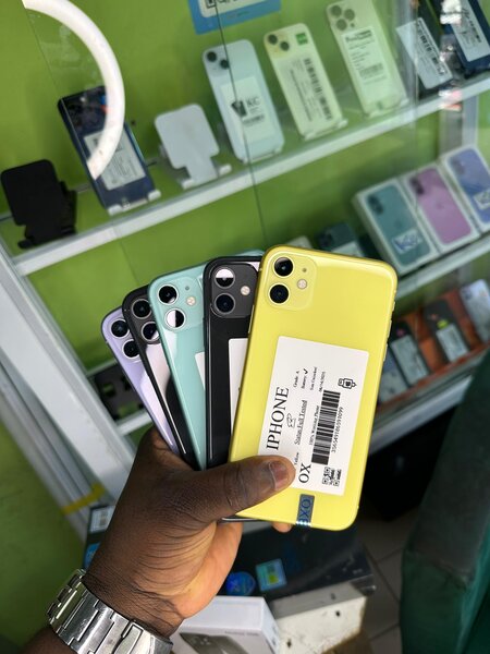 iPhone 11 quasi neuf