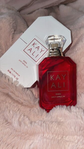 Kayali eden juicy apple perfume