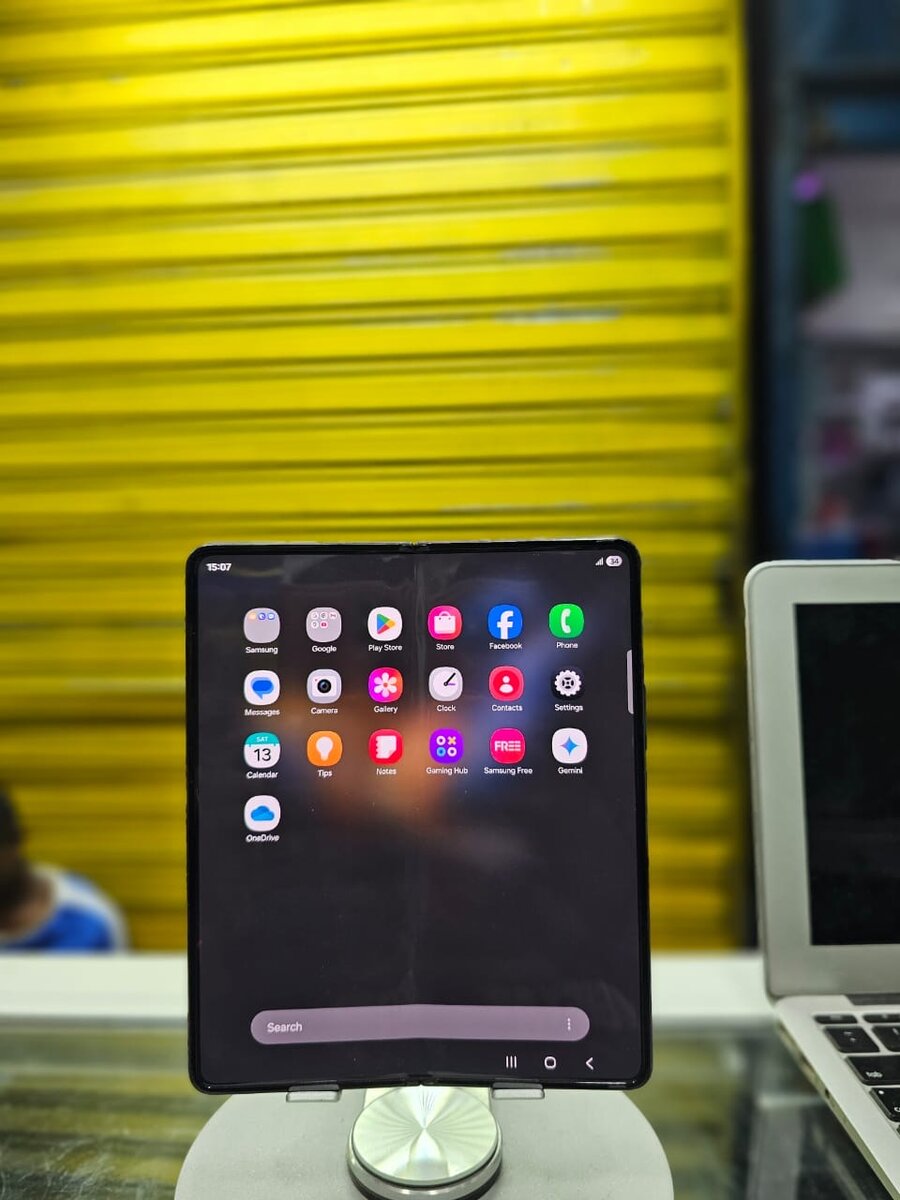 Galaxy z fold 4 256 giga ram