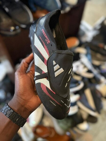 Chaussure de football homme