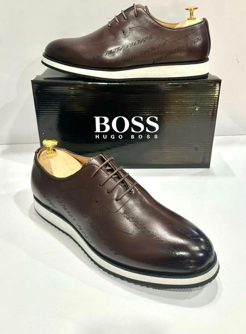 Chaussures habillées en cuir marron