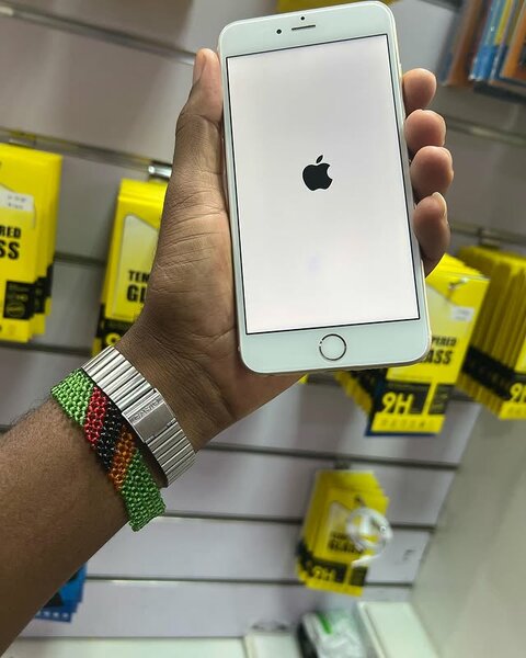 BRAND NEW IPHONE 🍏 pro 