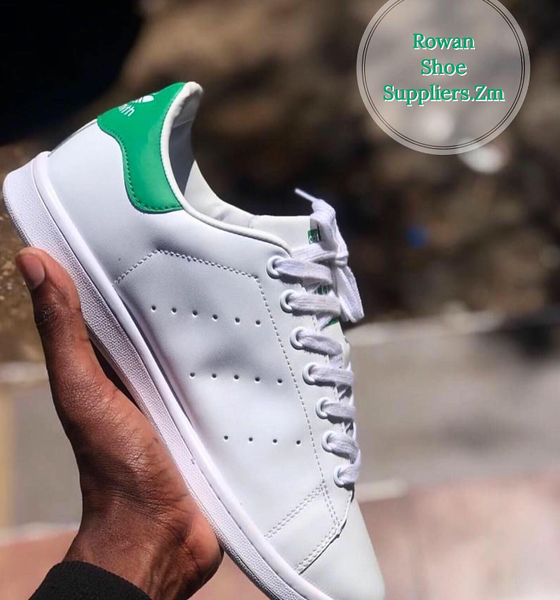 Sneakers ADIDAS STAN SMITH in size 6-9 white