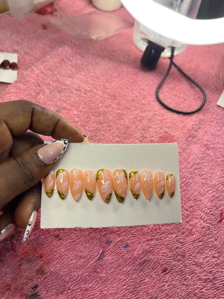 Ongles Précollés Élégants