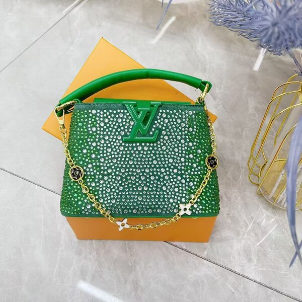 Sac à main élégant en strass