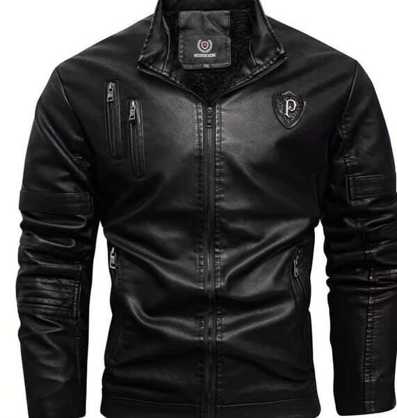Blouson en cuir noir moderne