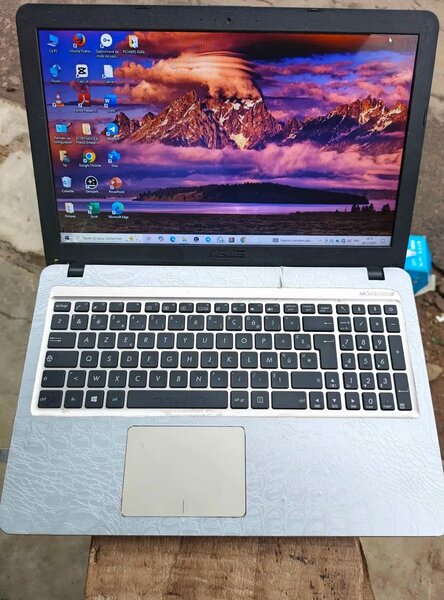 Ordinateur portable Dell sous License Windows 11