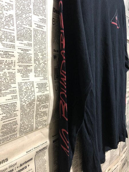 T-shirt noir graphique homme