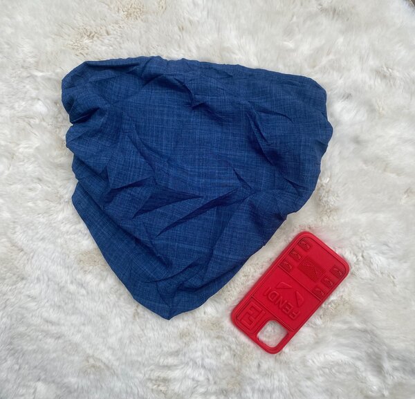 Béret  tissu bleu effet corset