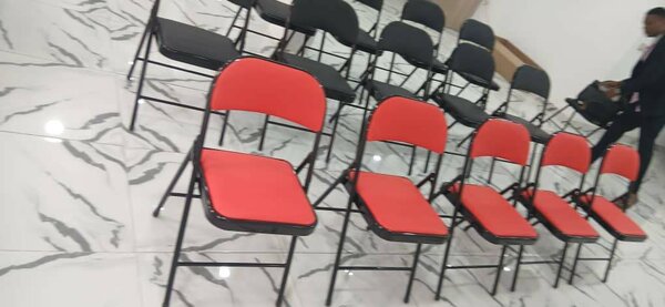 Chaises pliantes colorées