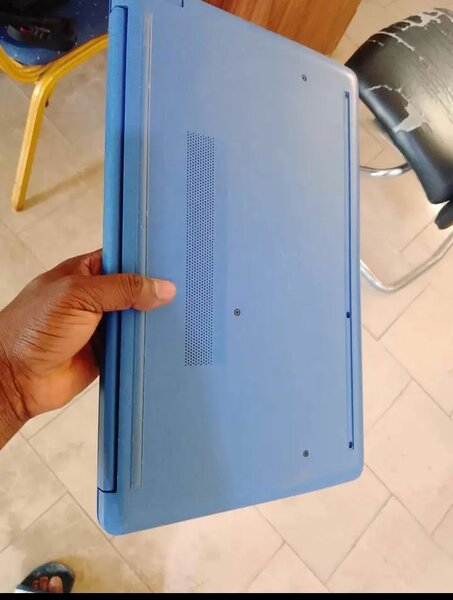 Ordinateur portable HP bleu