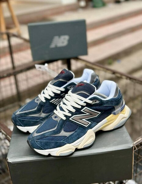 New balance 9060 dans carton