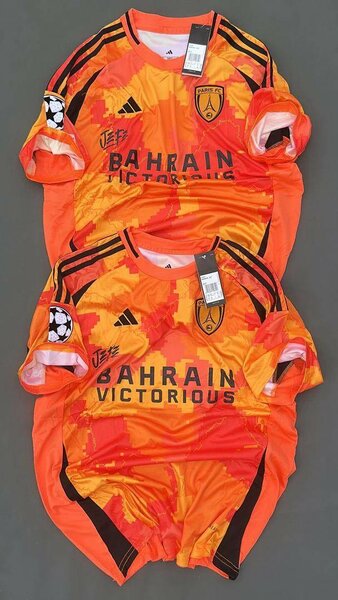 Maillot de football orange