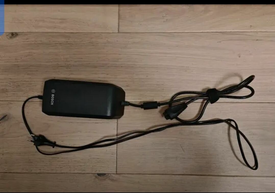 Vélo électrique compact urbain