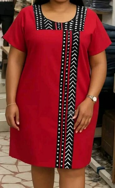 Robe rouge élégante femme