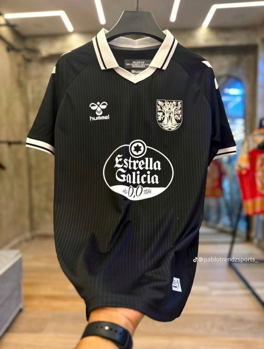 Maillots de Football Hummel