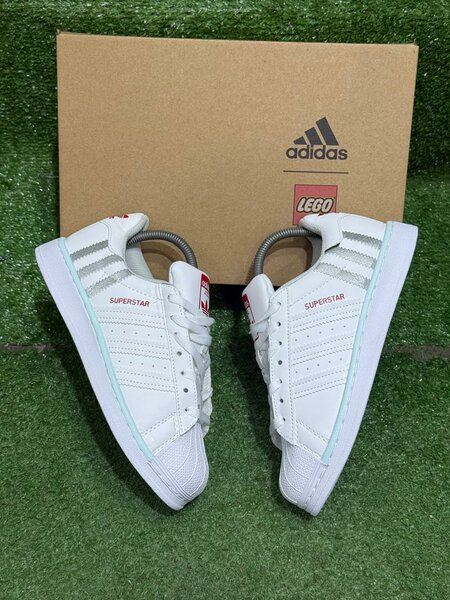 Adidas Lego Superstar Baskets