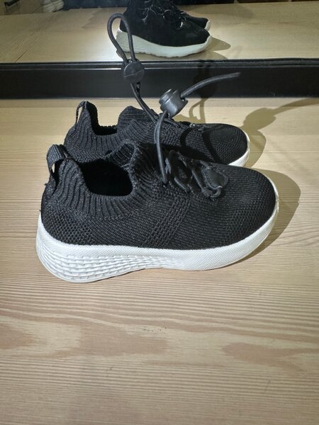 Baskets noires légères