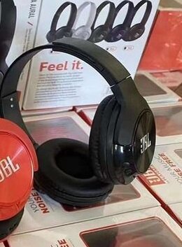 Wireless with Aux cable provision black