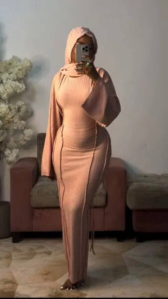 Combinaison en tricot rose pour femme