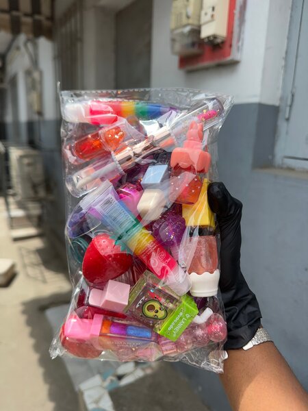 Lot de 24 Gloss à 8000fr