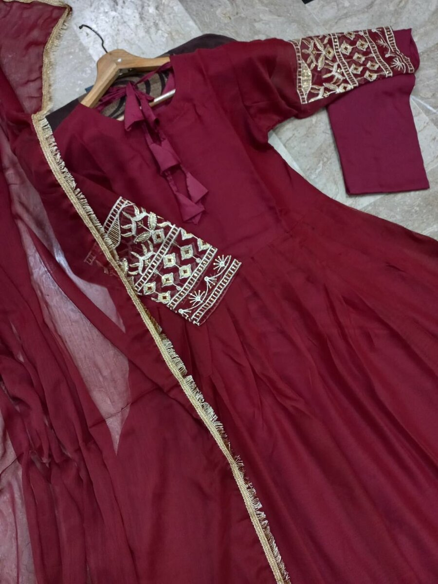 Sequence embd seelve maxi