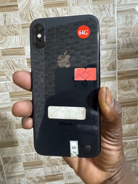 iPhone XS 64 giga quasi neuf