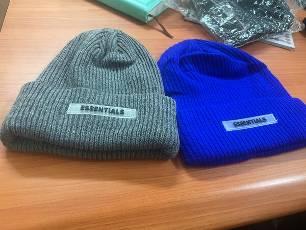 Bonnets Essentials en laine