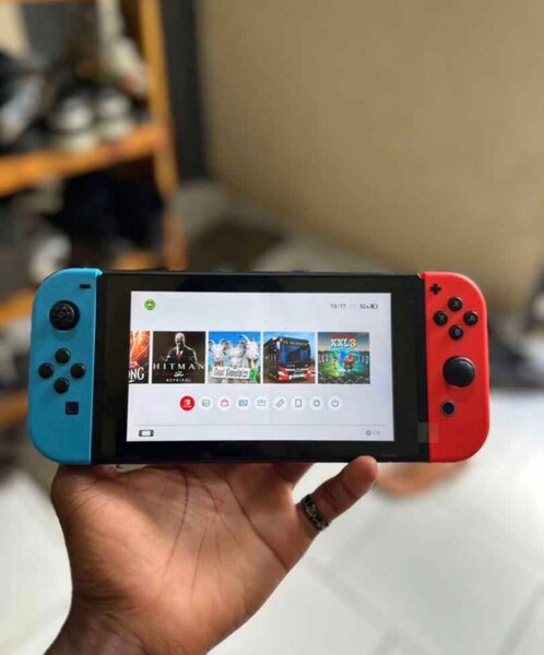 Nintendo Switch Neon