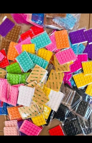 Tampons adhésifs anti-chocs