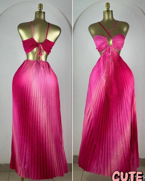 Robe longue plissée rose