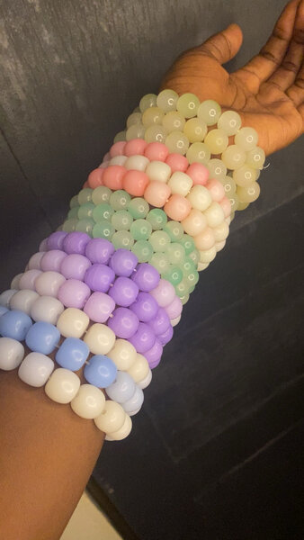 Bracelets perles colorés