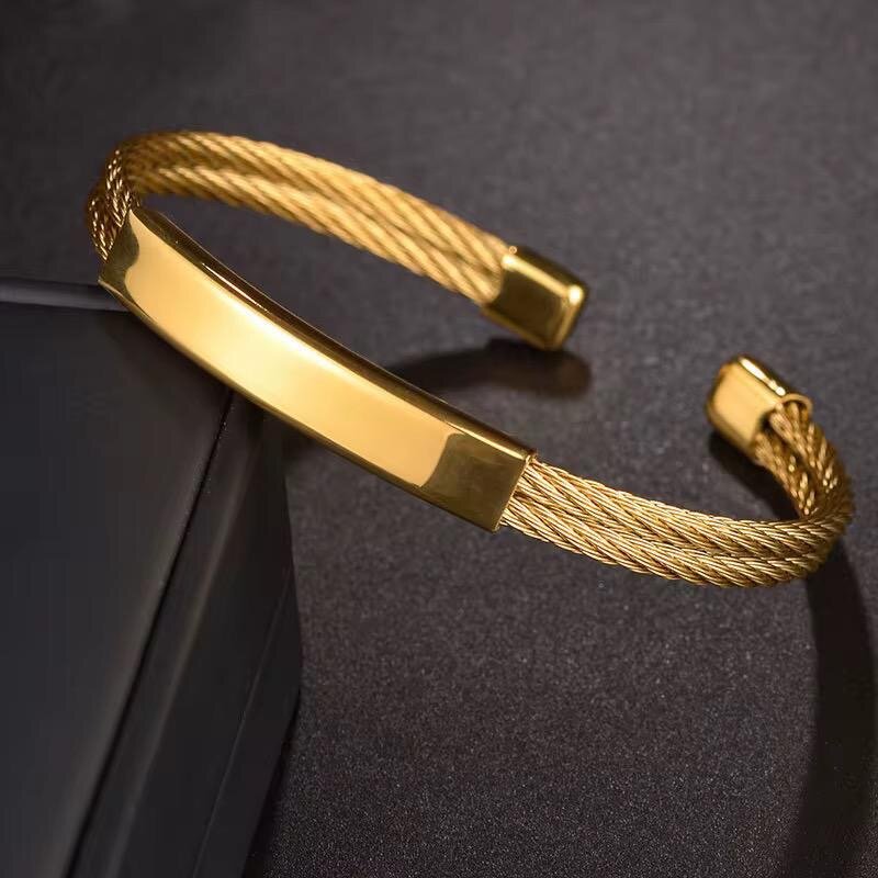 Bracelet en acier élégant