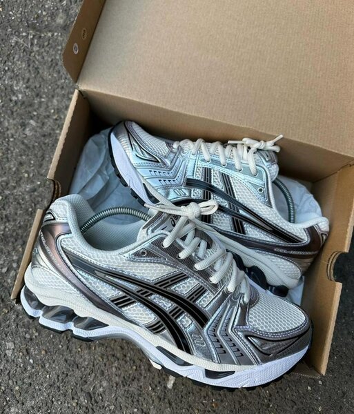 ASICS Sneakers Kayano