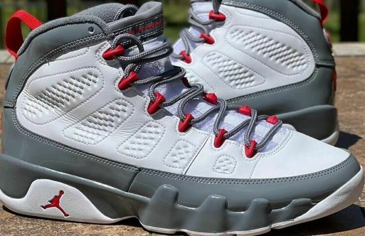 JORDAN 9 RETRO